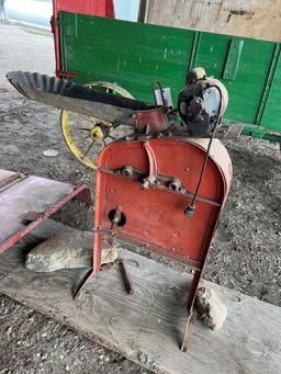 Hand Corn Sheller