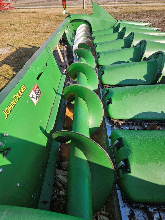 2014 JD 608C 8R30 Stalk Master Chopping Corn Head