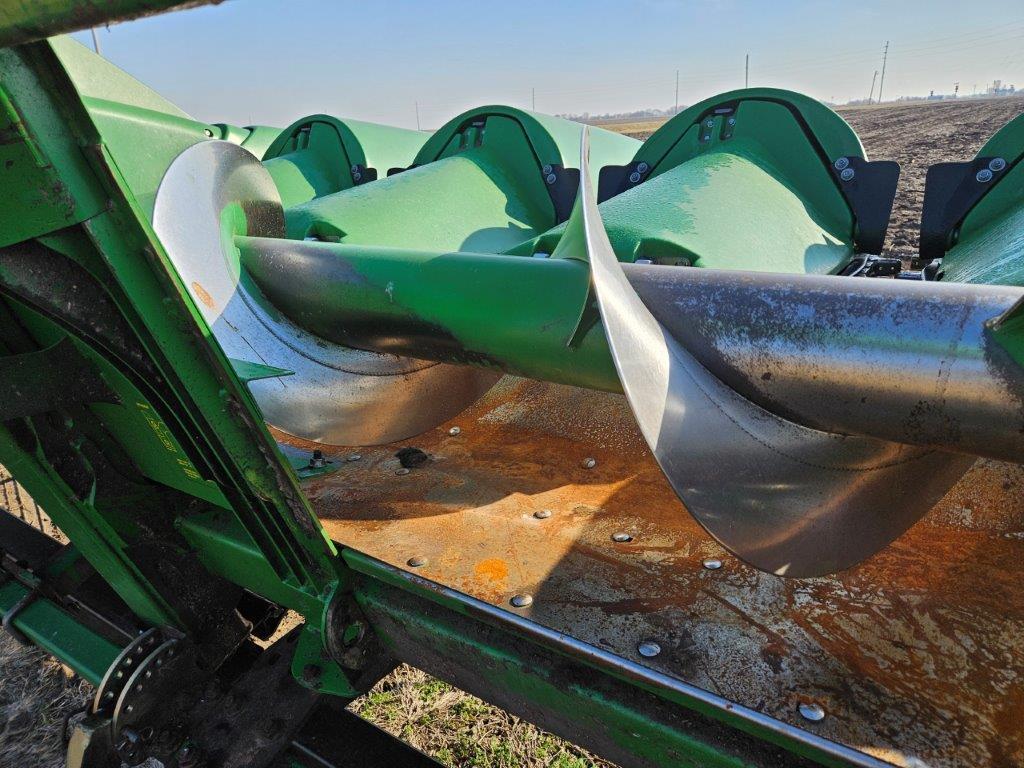 2014 JD 608C 8R30 Stalk Master Chopping Corn Head