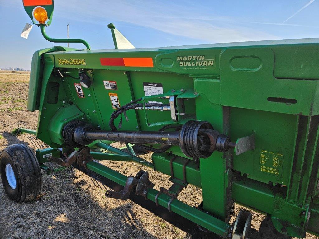2014 JD 608C 8R30 Stalk Master Chopping Corn Head