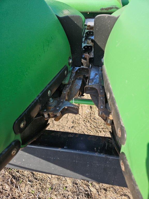 2014 JD 608C 8R30 Stalk Master Chopping Corn Head