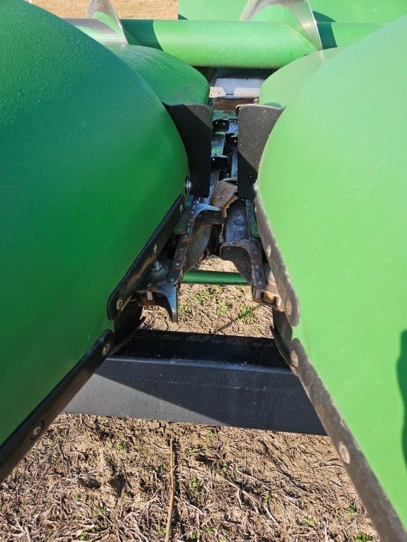 2014 JD 608C 8R30 Stalk Master Chopping Corn Head
