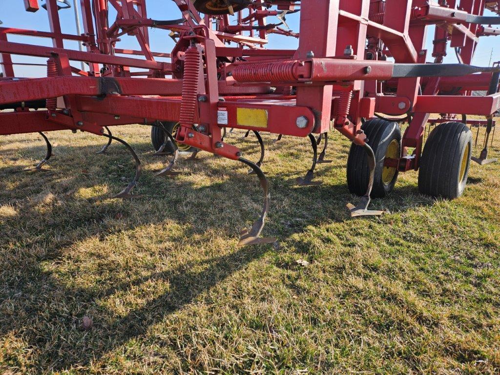 Sunflower 5054 47' Field Cultivator
