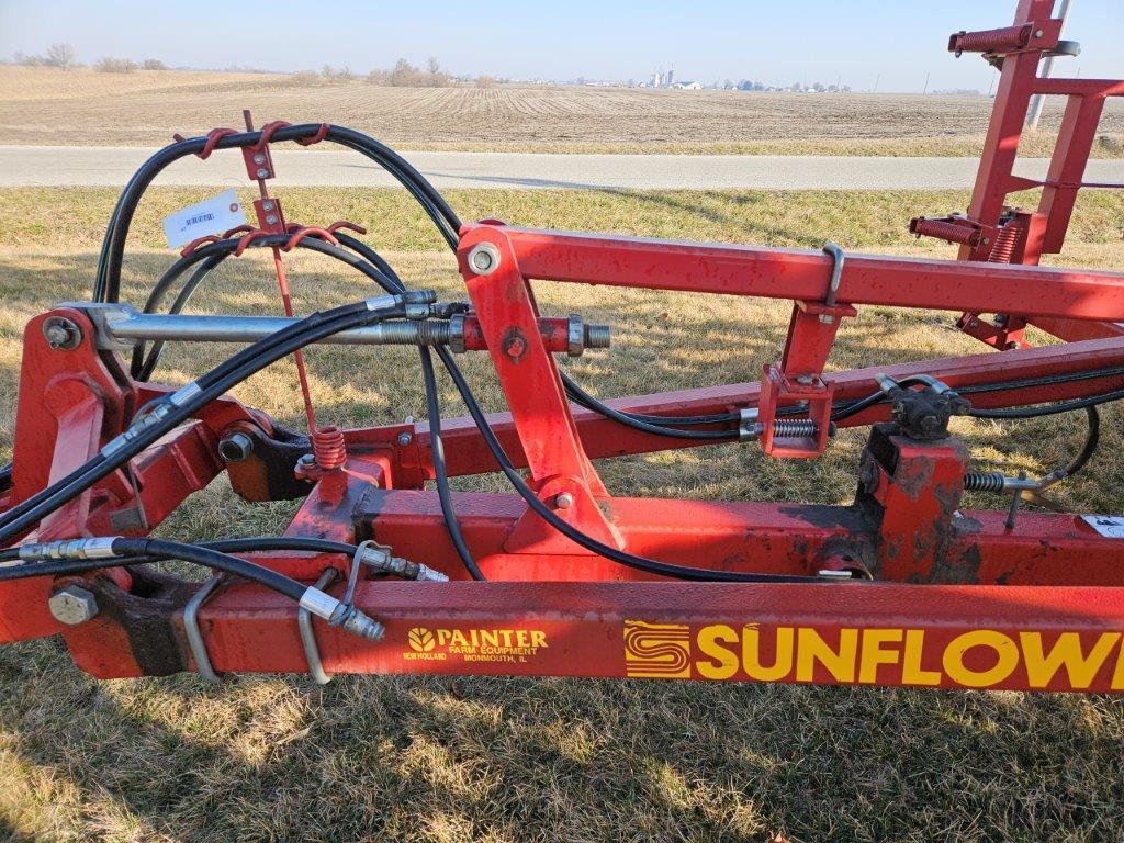 Sunflower 5054 47' Field Cultivator