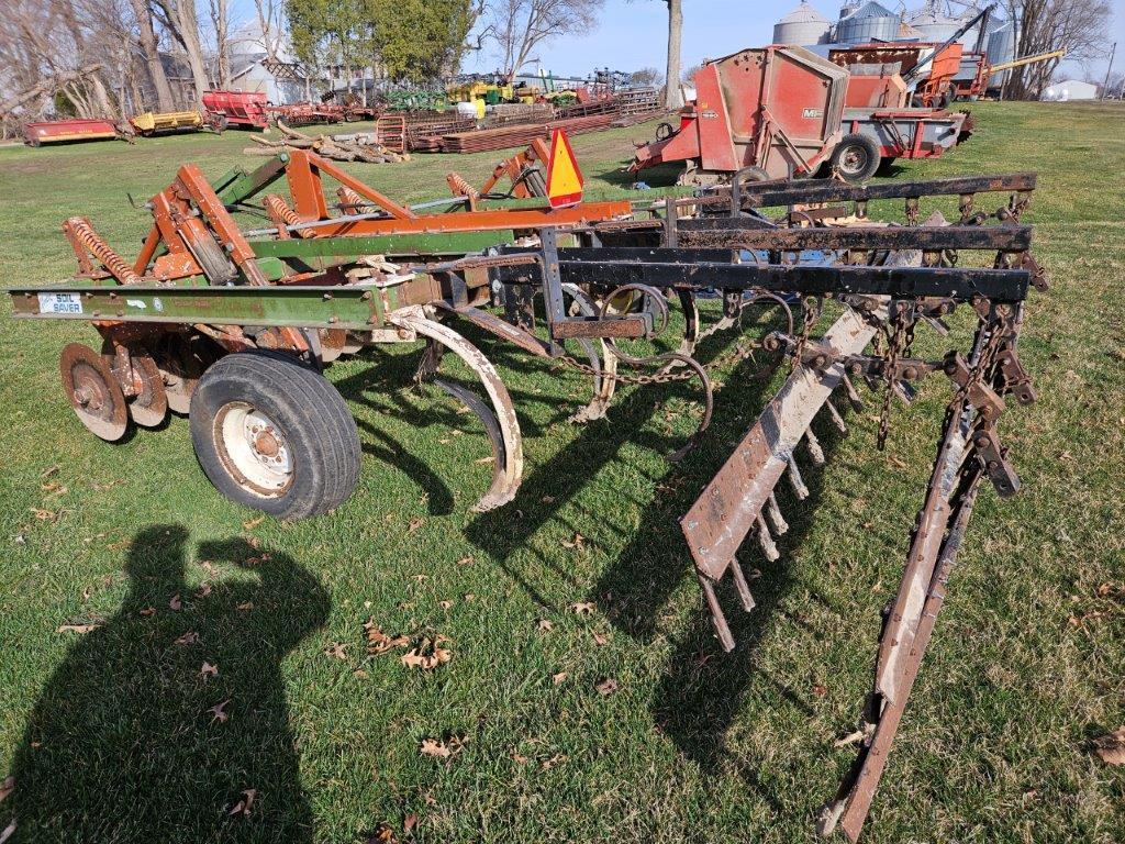 Glencoe Soil Saver 9 shank Disc Chisel Plow