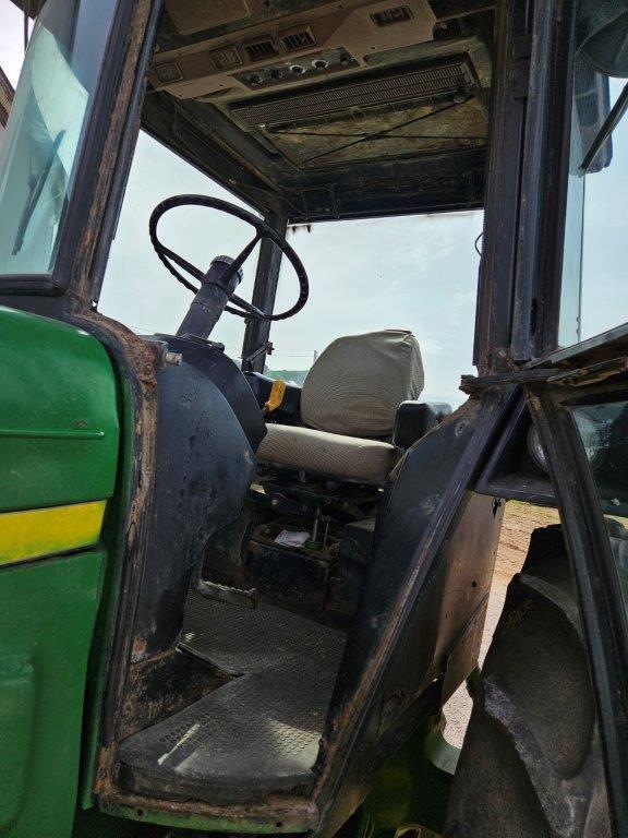 JD 4850 2WD Tractor