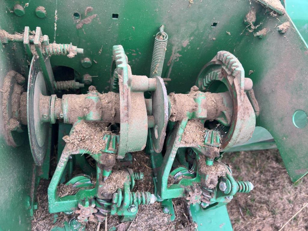 JD 328 square baler, 64" pickup, twine tie