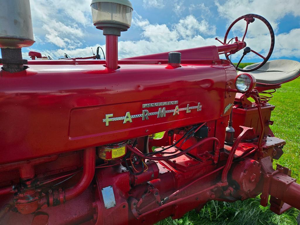 1956 IH Farmall 400 G Tractor