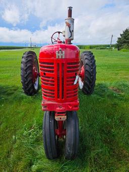 1956 IH Farmall 400 G Tractor