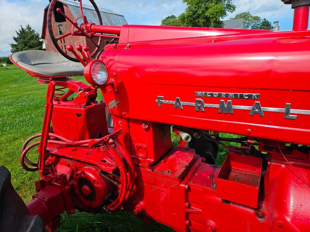1956 IH Farmall 400 G Tractor
