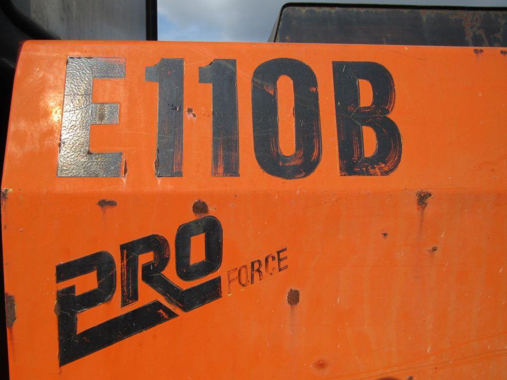 Caterpillar 110B Hydraulic Excavator