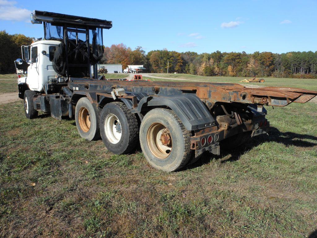 1996 Mack DM690S Tri-Axle Rolloff Truck