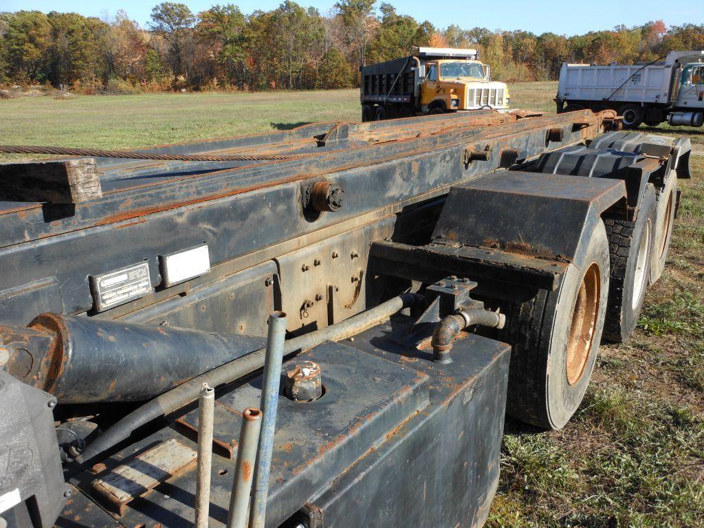 1996 Mack DM690S Tri-Axle Rolloff Truck