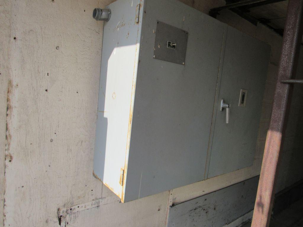 Onan Natural Gas Generator