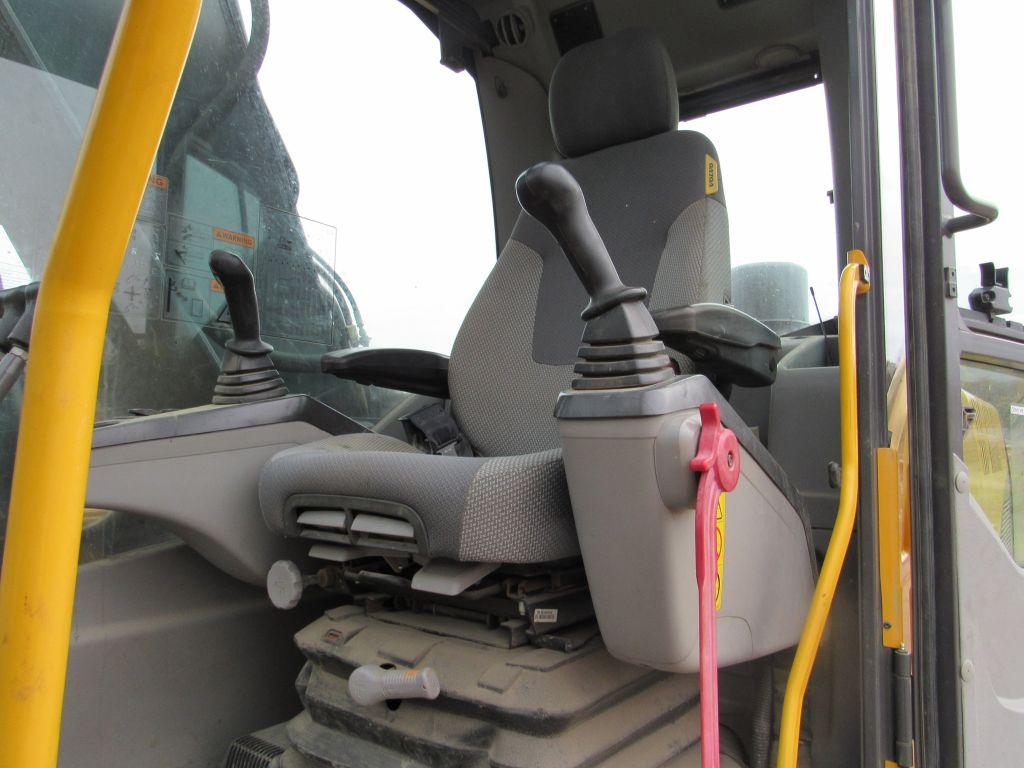 2012 Volvo EC210CL Excavator