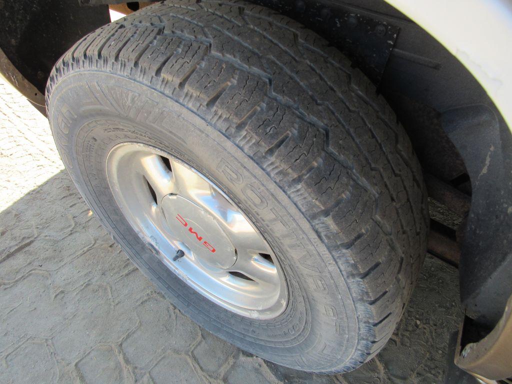 2000 GMC Yukon SUV