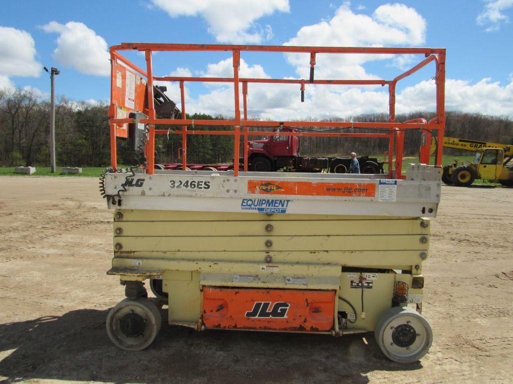 2009 JLG 3246ES Scissorlift
