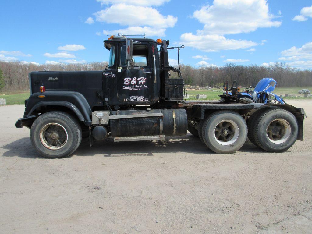 1992 Mack 753 RW Superliner