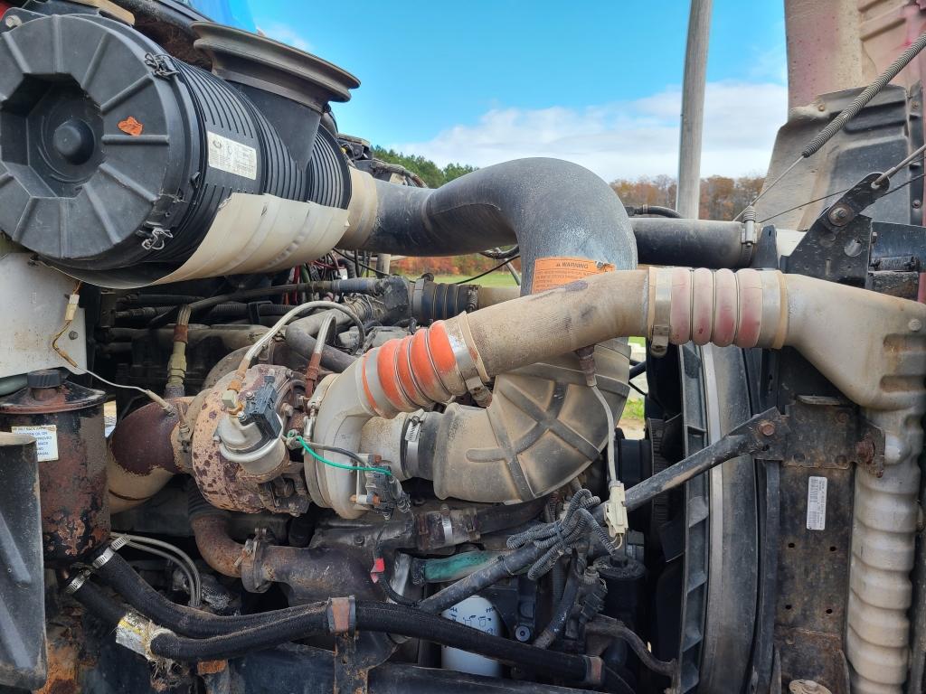 2006 Mack CXN613 Sleeper