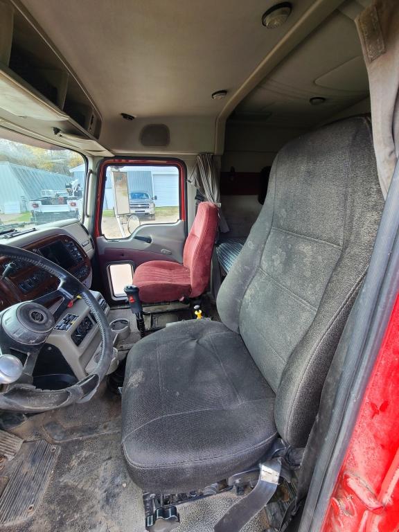 2006 Mack CXN613 Sleeper