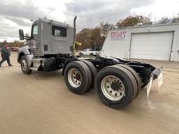 2020 Kenworth T880 Day Cab