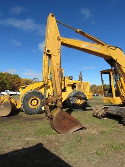 Deere 690B Excavator