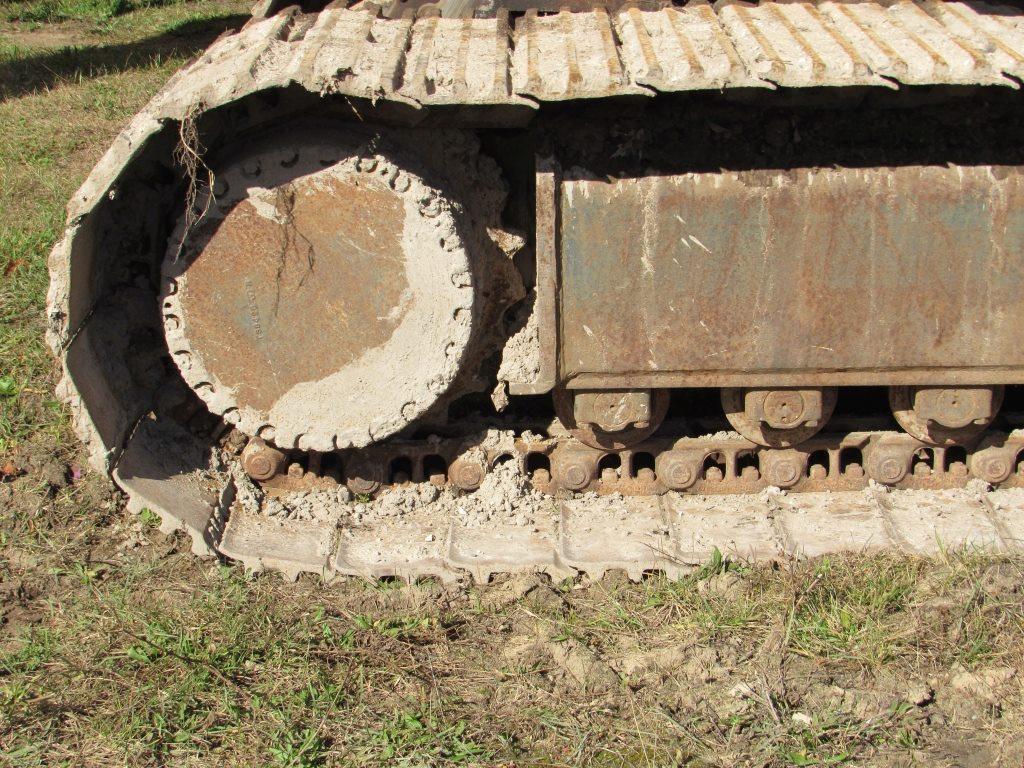 Deere 690B Excavator