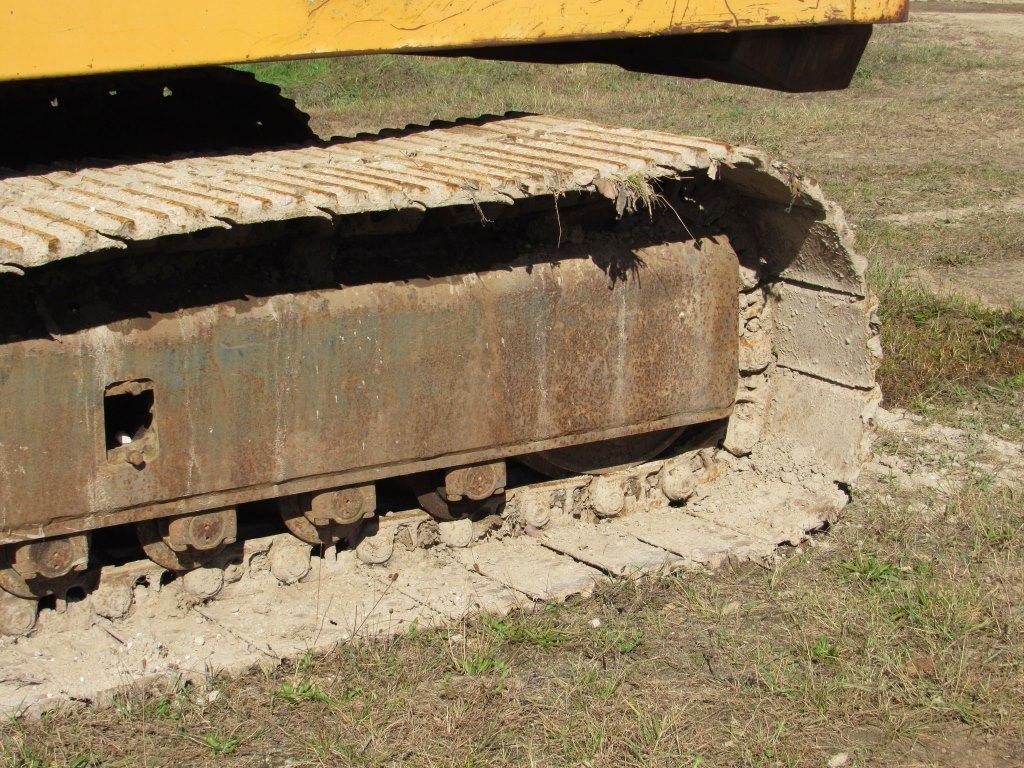 Deere 690B Excavator