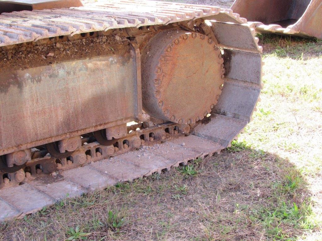 Deere 690B Excavator