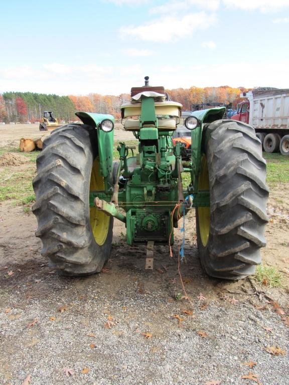 John Deere 4010 Farm Tractor