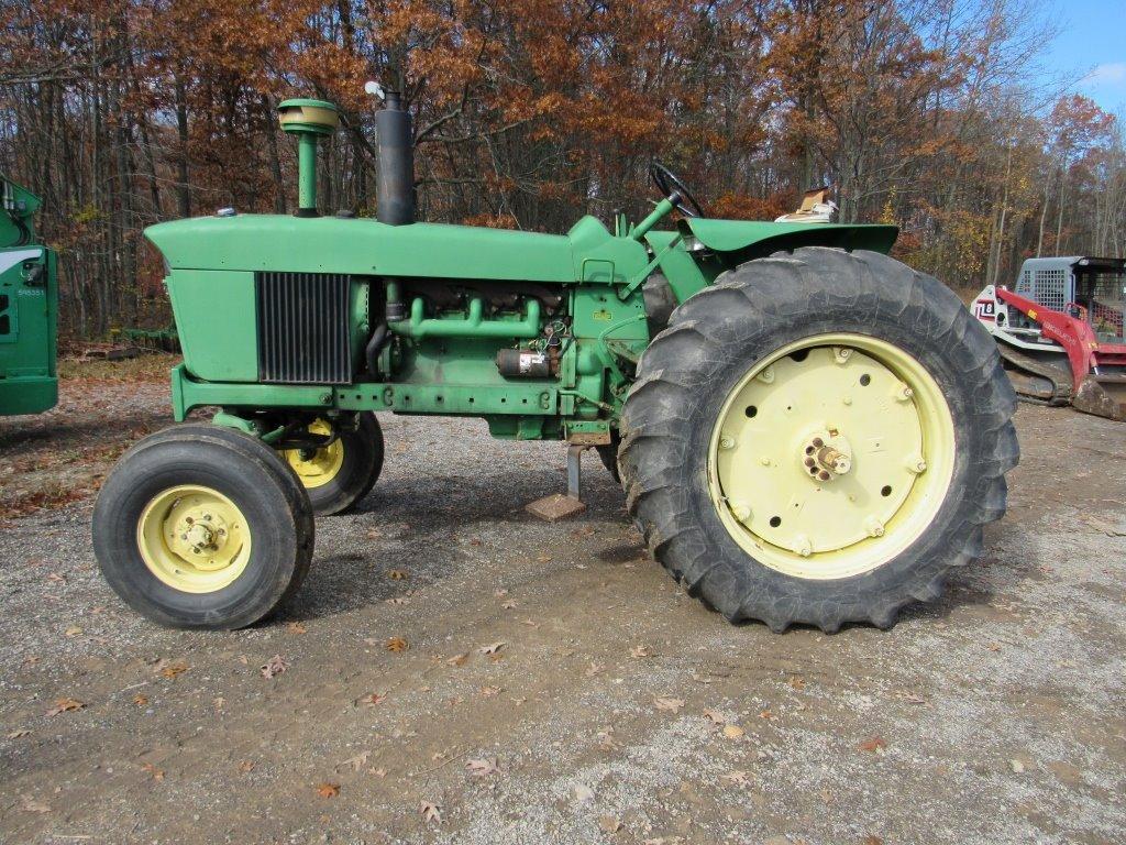 John Deere 4010 Farm Tractor