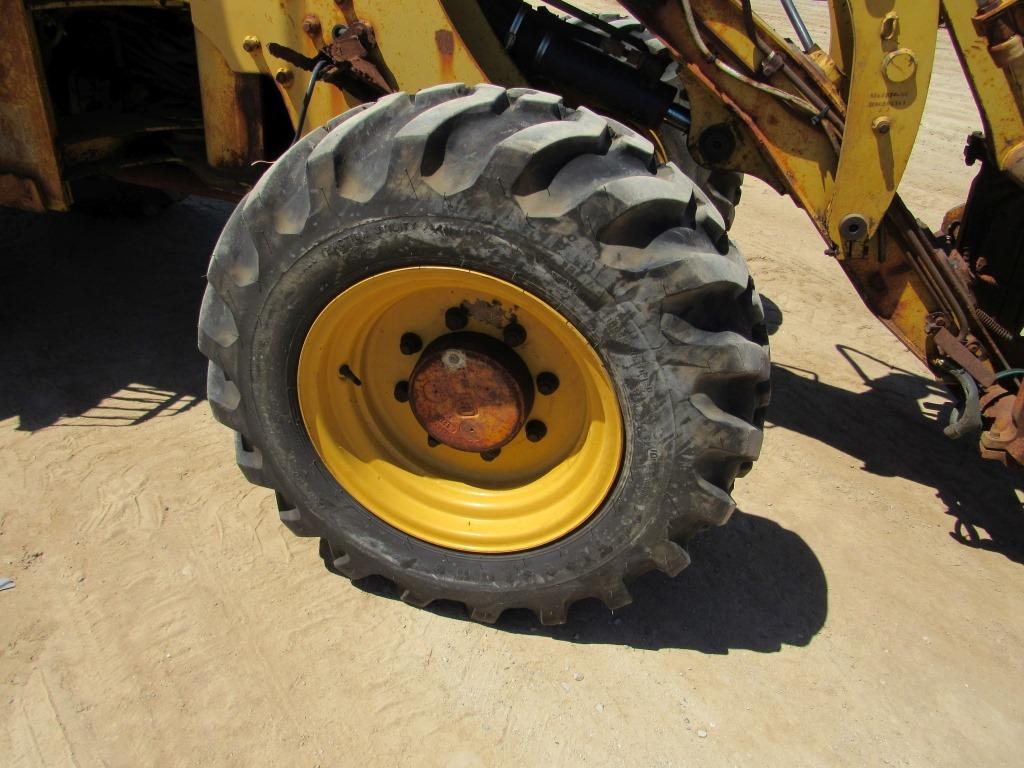 Caterpillar 902 Wheel Loader