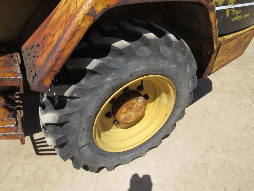 Caterpillar 902 Wheel Loader