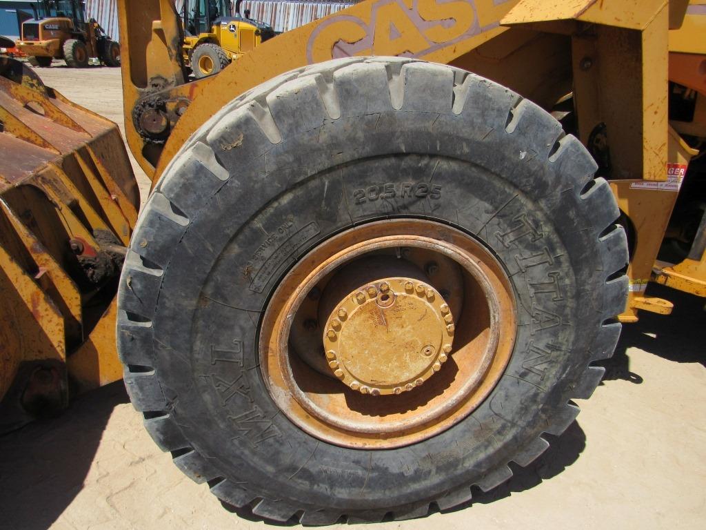 Case 621B Wheel Loader