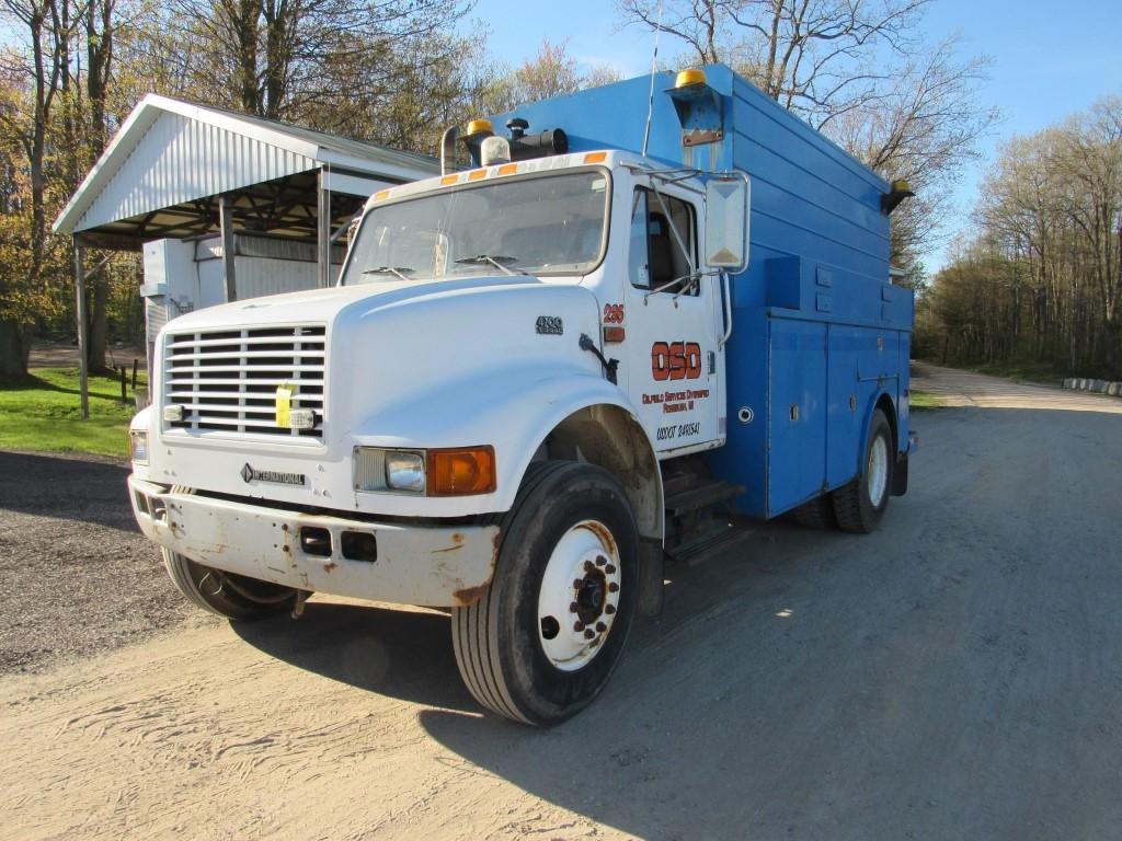 2002 International 4700 Service Truck