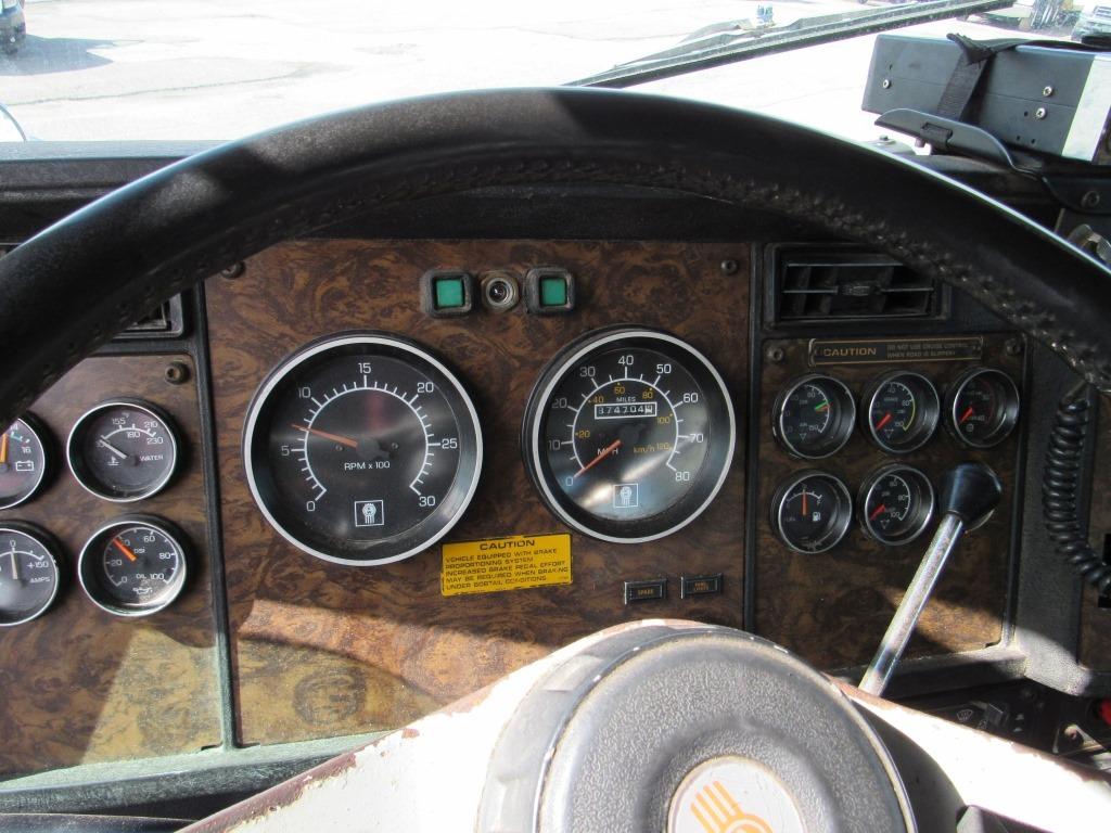 1997 Kenworth T800 Day Cab