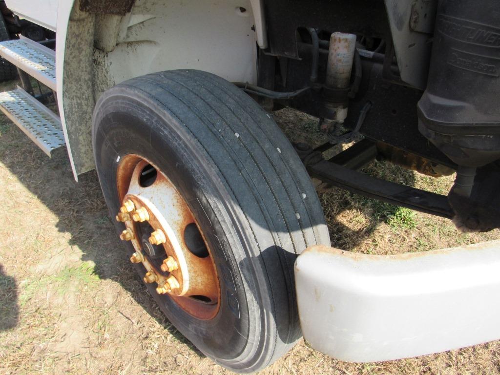 2003 Freightliner FL70 Day Cab