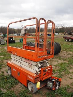 2016 Snorkel S3219E Scissor Lift