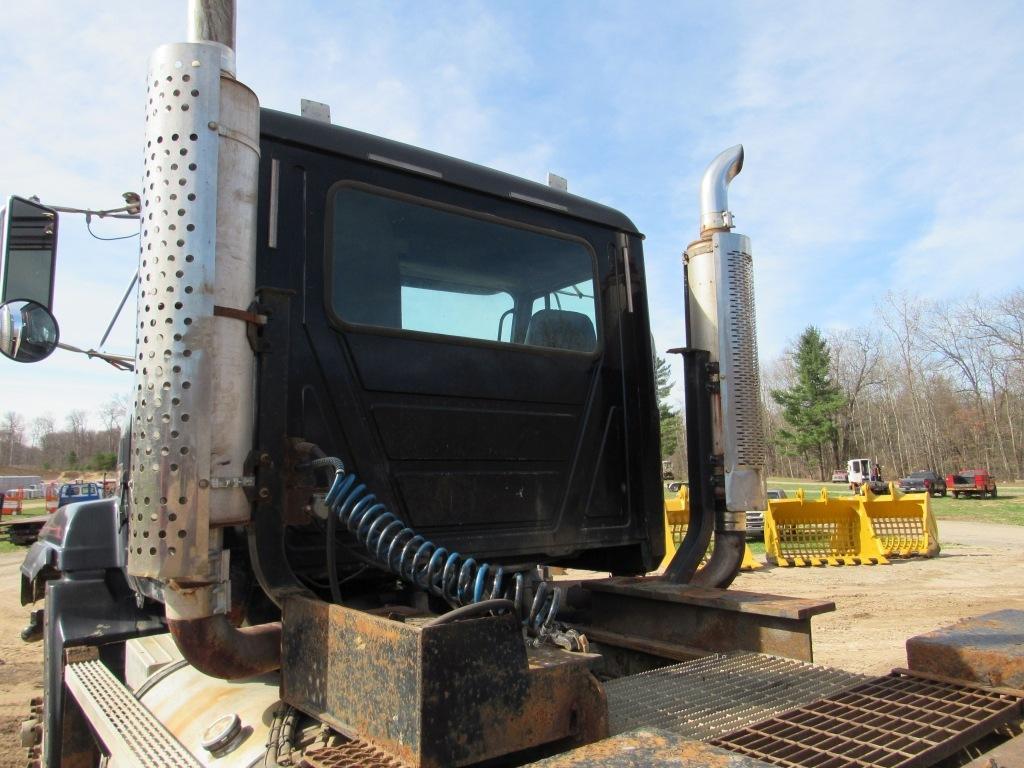 2000 Mack CL713 Day Cab