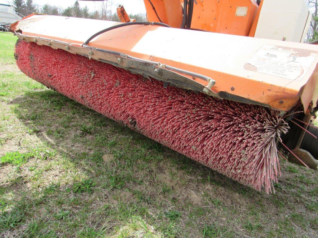 Lay Mor 8HC Broom