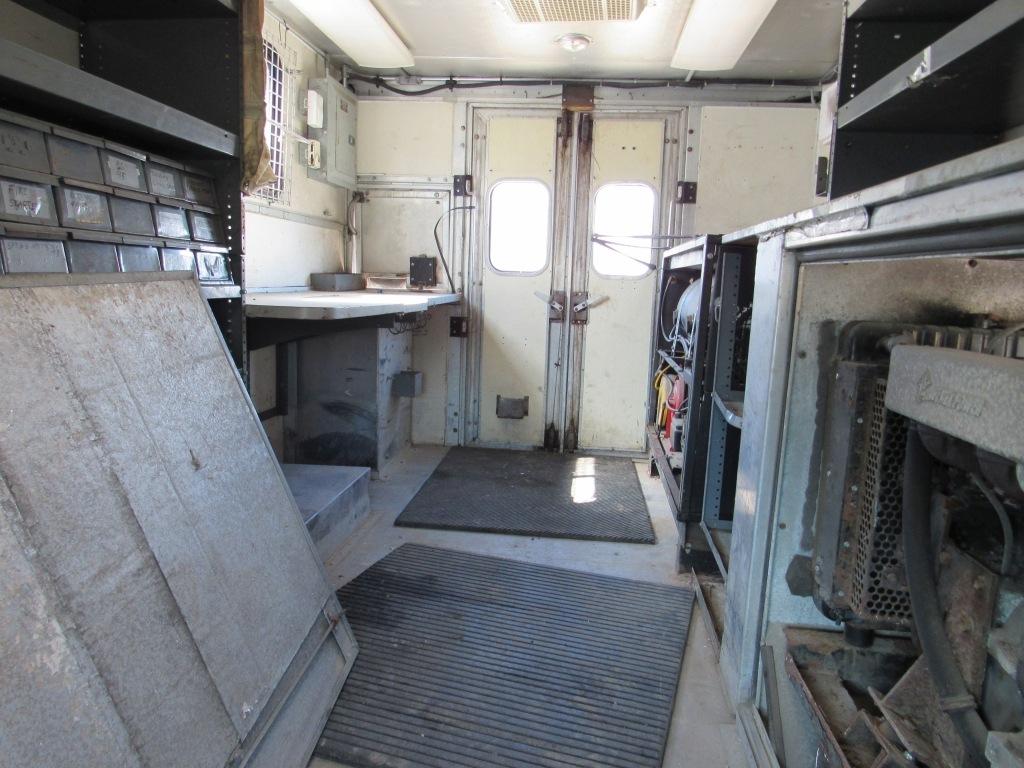 2004 GMC 3500 Utility Van