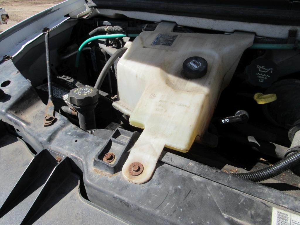2004 GMC 3500 Utility Van