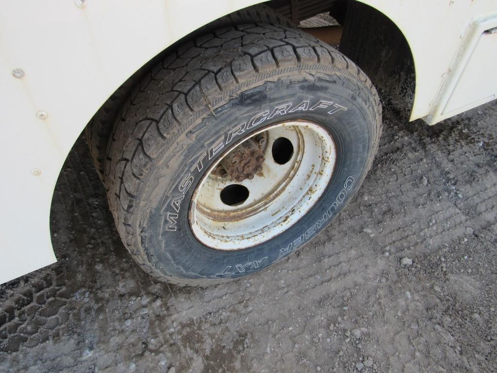 2004 GMC 3500 Utility Van
