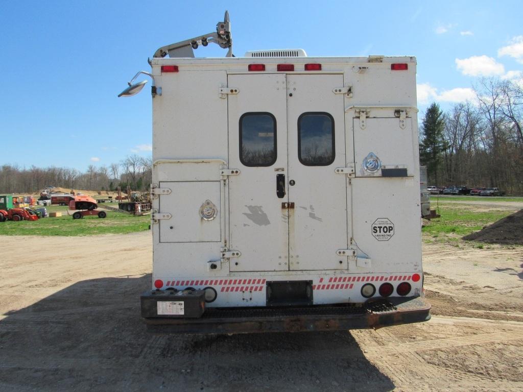 2004 GMC 3500 Utility Van