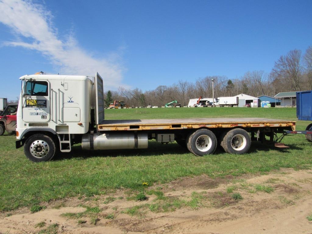 1999 Freightliner Cabover Sleeper