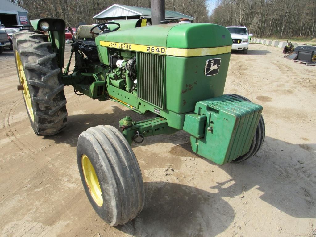 John Deere 2630 Farm Tractor