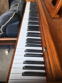 CONN PIANO