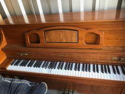 CONN PIANO