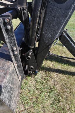 FarmHand 1140 loader bucket & grapple
