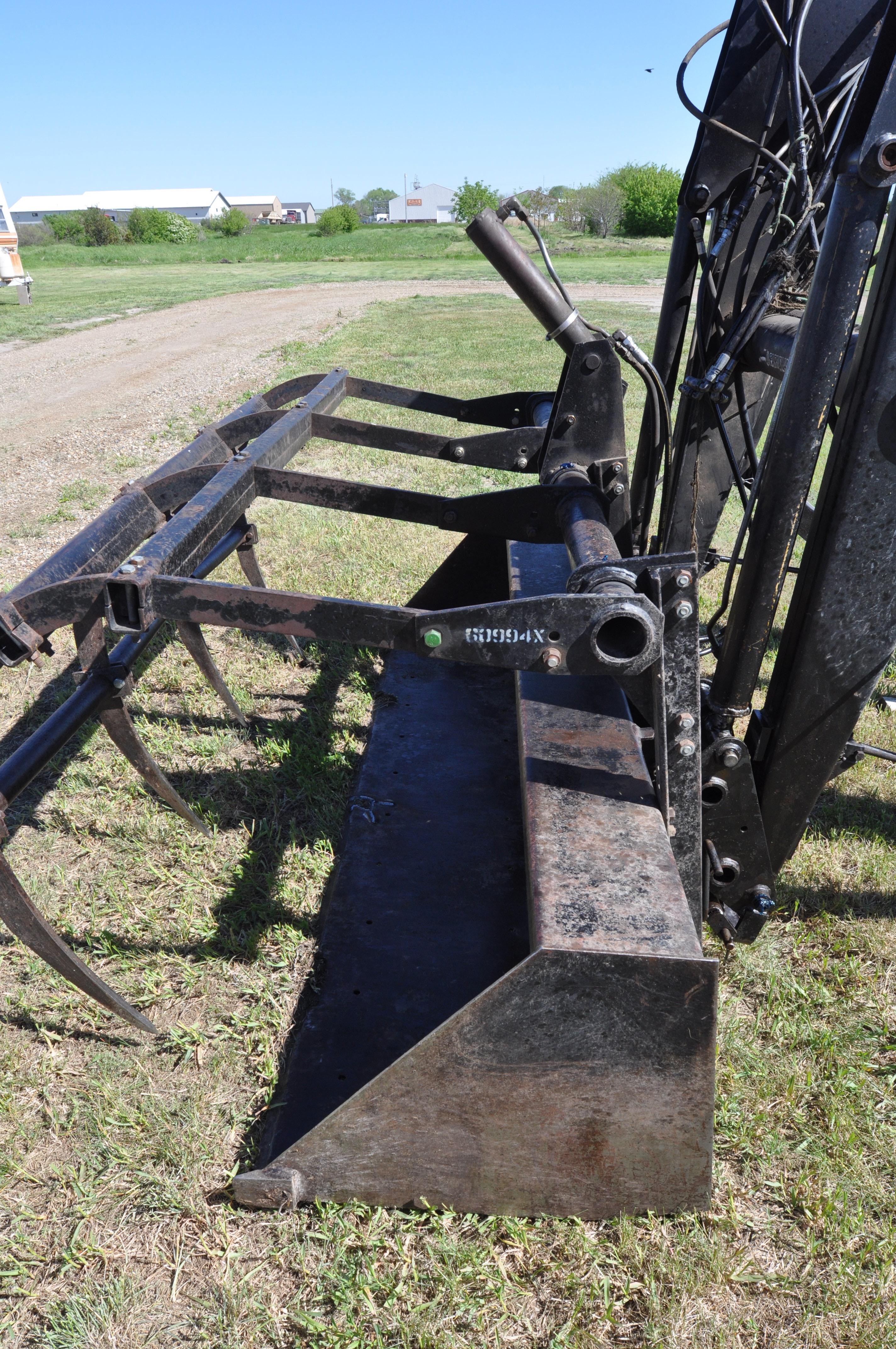 FarmHand 1140 loader bucket & grapple